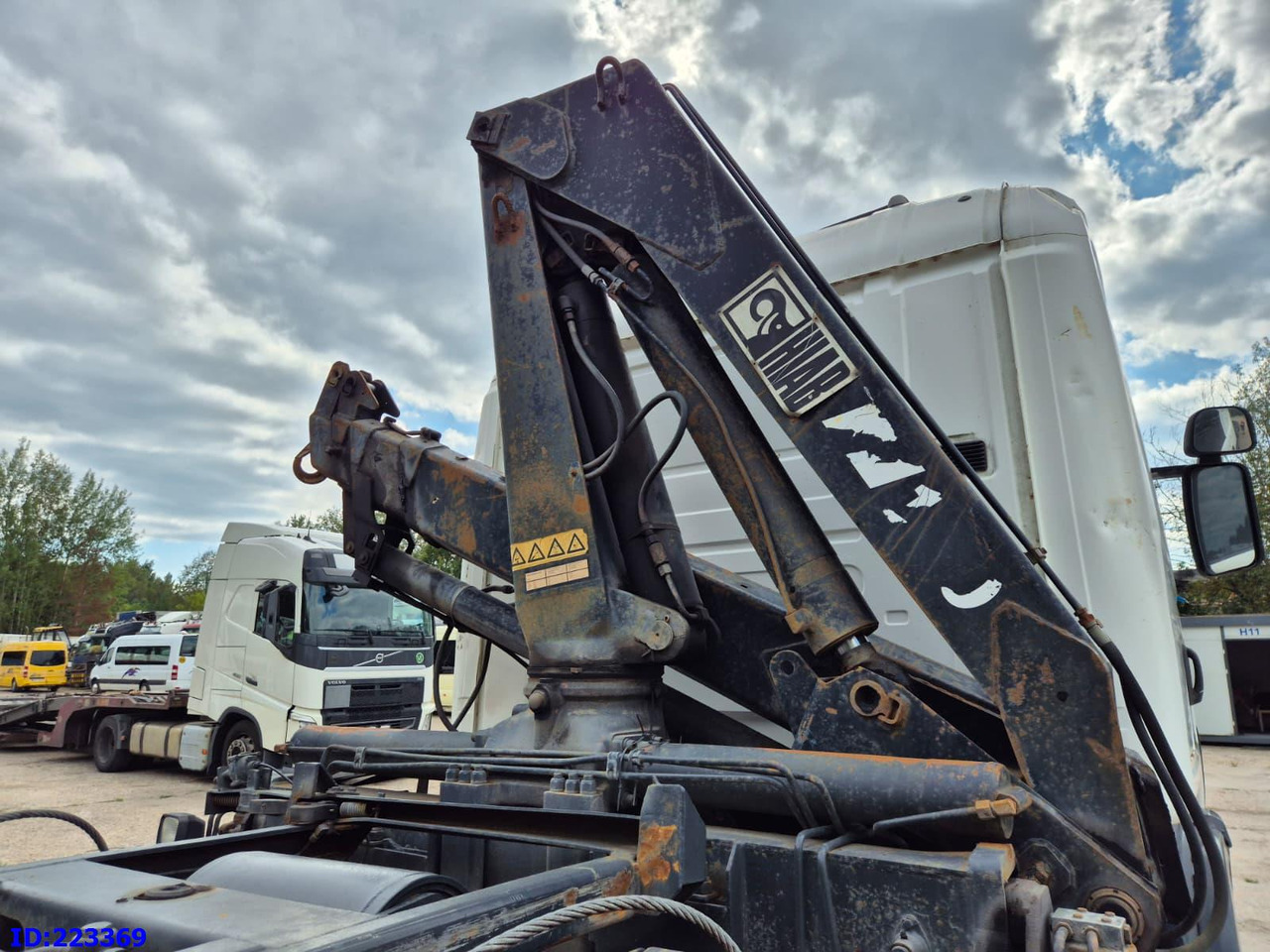 SCANIA R124 420 + Crane HIAB 140AW - Tipper: picture 5 SCANIA R124 420 + Crane HIAB 140AW - Tipper: picture 5