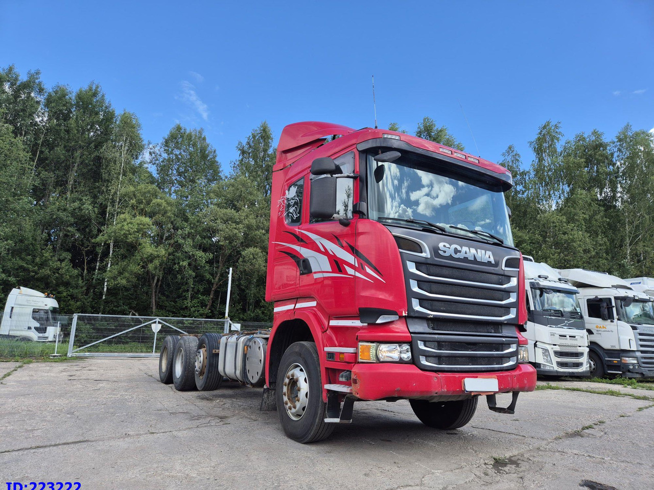 SCANIA R620 - 8x4 - Steering axle - Cab chassis truck: picture 4 SCANIA R620 - 8x4 - Steering axle - Cab chassis truck: picture 4