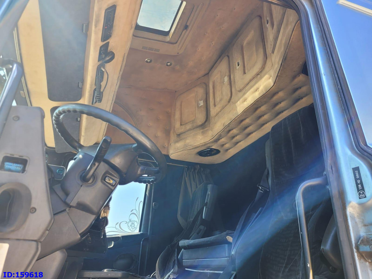 Tractor unit SCANIA R620 6x4 Retarder: picture 8