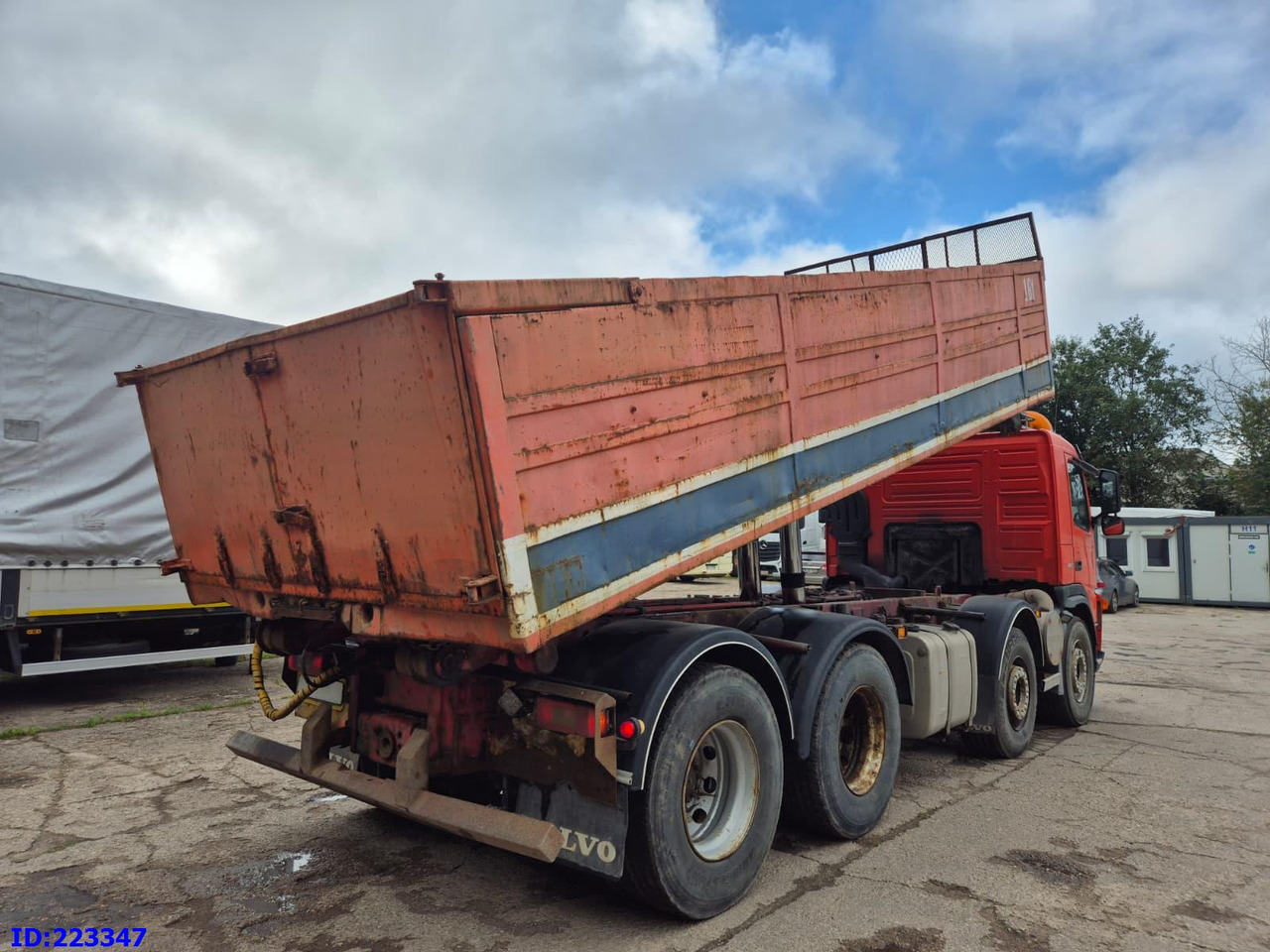 VOLVO FM12 420HP 8X4 Manual - Tipper: picture 5 VOLVO FM12 420HP 8X4 Manual - Tipper: picture 5