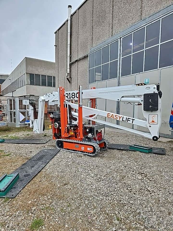 EasyLift R180 - Articulated boom lift: picture 1 EasyLift R180 - Articulated boom lift: picture 1