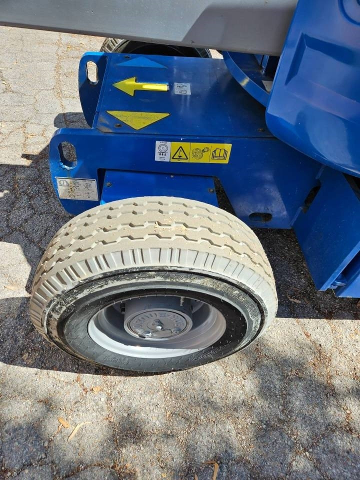 Articulated boom lift Genie Z 45/25 J DC: picture 12