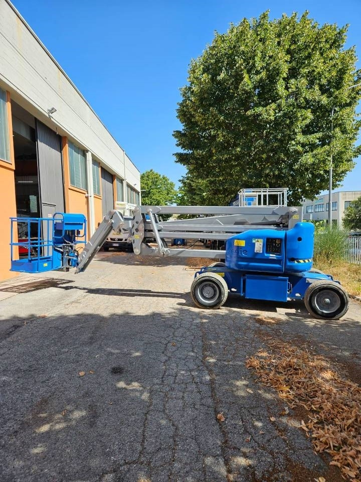 Articulated boom lift Genie Z 45/25 J DC: picture 15