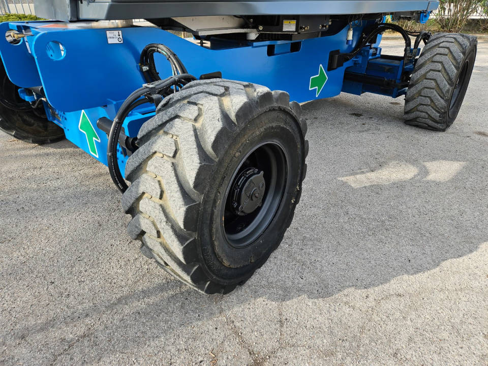 Articulated boom lift HAULOTTE HA 32 PX: picture 9