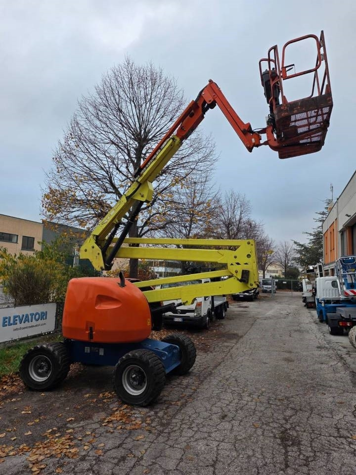 JLG 450 AJ - Articulated boom lift: picture 4 JLG 450 AJ - Articulated boom lift: picture 4