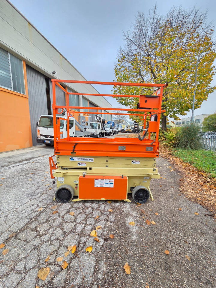 JLG 6RS - Scissor lift: picture 1 JLG 6RS - Scissor lift: picture 1