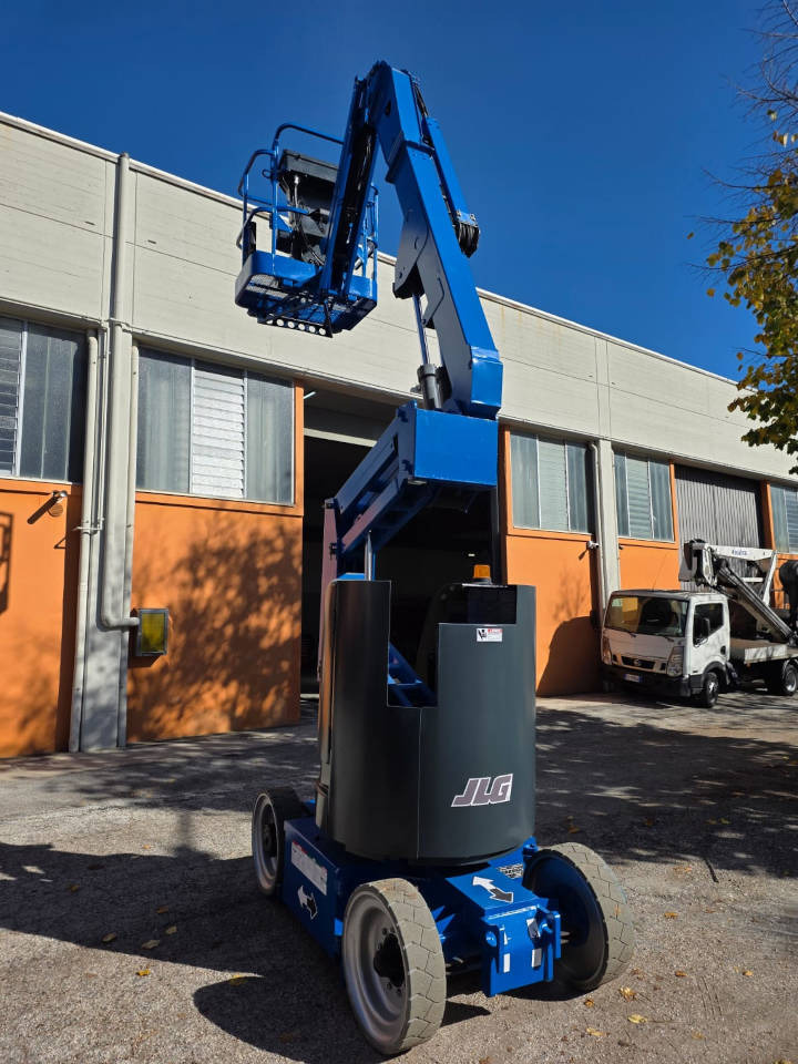 JLG E 300 AJP - Articulated boom lift: picture 4 JLG E 300 AJP - Articulated boom lift: picture 4
