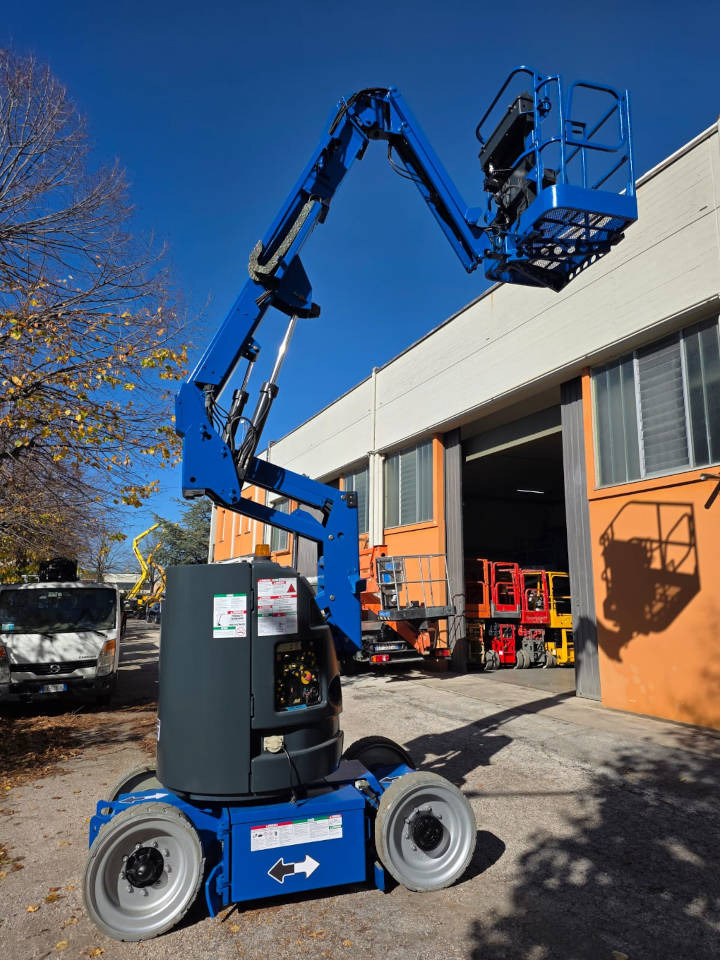 JLG E 300 AJP - Articulated boom lift: picture 5 JLG E 300 AJP - Articulated boom lift: picture 5