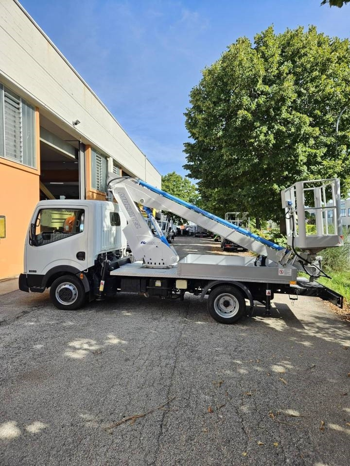 Multitel ALU 145 - Truck mounted aerial platform: picture 5 Multitel ALU 145 - Truck mounted aerial platform: picture 5
