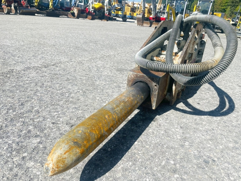 Huppi 402 TOKU (4063) - Hydraulic hammer: picture 4 Huppi 402 TOKU (4063) - Hydraulic hammer: picture 4