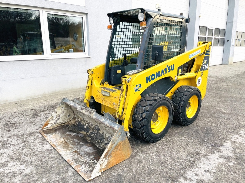 Komatsu SK714 (3906) - Skid steer loader: picture 4 Komatsu SK714 (3906) - Skid steer loader: picture 4