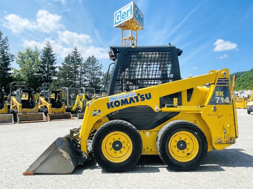 Komatsu SK714 (4012) - Skid steer loader: picture 1 Komatsu SK714 (4012) - Skid steer loader: picture 1