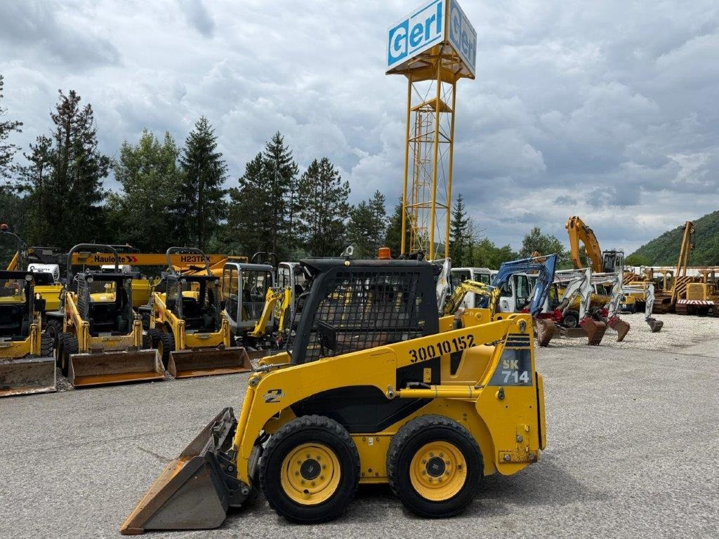 Komatsu SK714-5 (4026) - Skid steer loader: picture 3 Komatsu SK714-5 (4026) - Skid steer loader: picture 3
