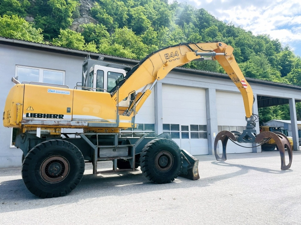 Liebherr A944B HD (3995) - Material handler: picture 2 Liebherr A944B HD (3995) - Material handler: picture 2