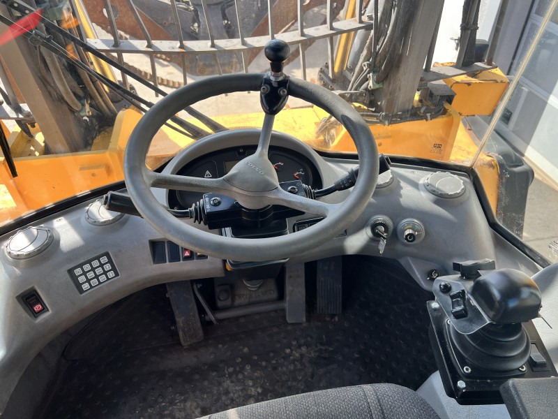 Wheel loader Volvo L 180 E HL (110814): picture 10 Wheel loader Volvo L 180 E HL (110814): picture 10