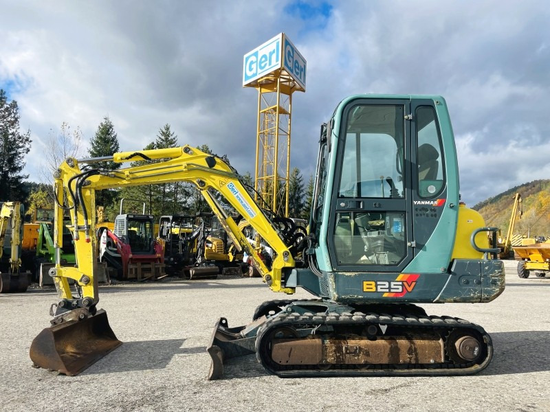 Yanmar B25V (3699) - Mini excavator: picture 1 Yanmar B25V (3699) - Mini excavator: picture 1