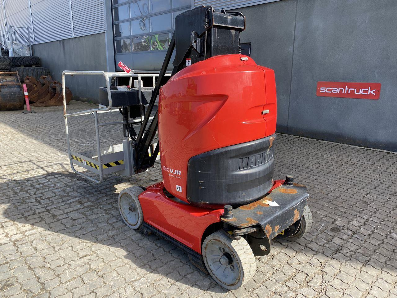 Manitou 100VJR - Vertical mast lift: picture 2 Manitou 100VJR - Vertical mast lift: picture 2