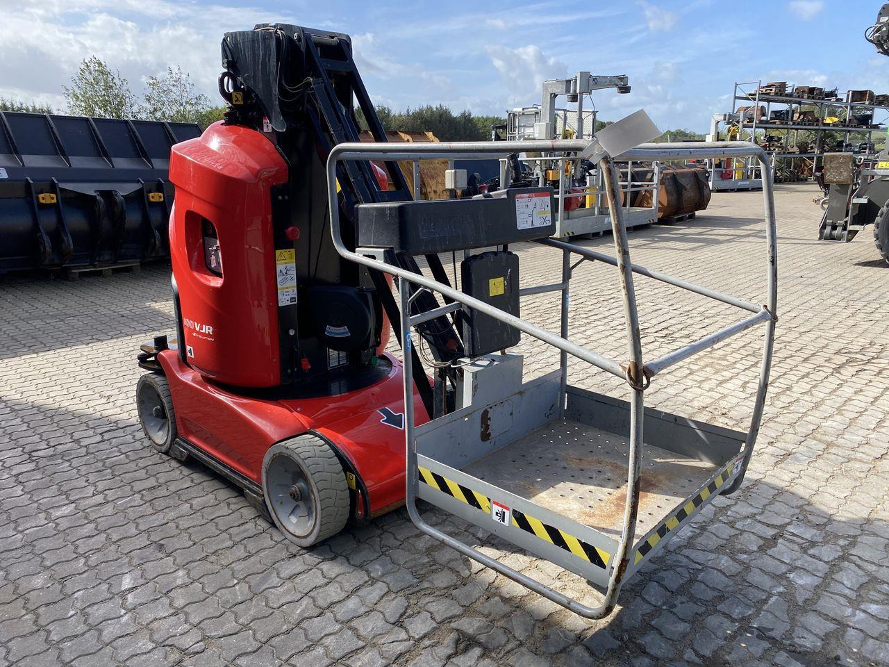 Manitou 100VJR - Vertical mast lift: picture 5 Manitou 100VJR - Vertical mast lift: picture 5