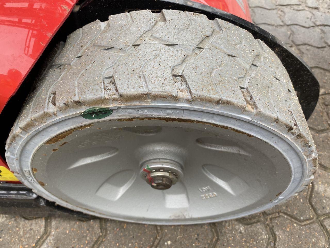 Vertical mast lift Manitou 100VJR: picture 6 Vertical mast lift Manitou 100VJR: picture 6