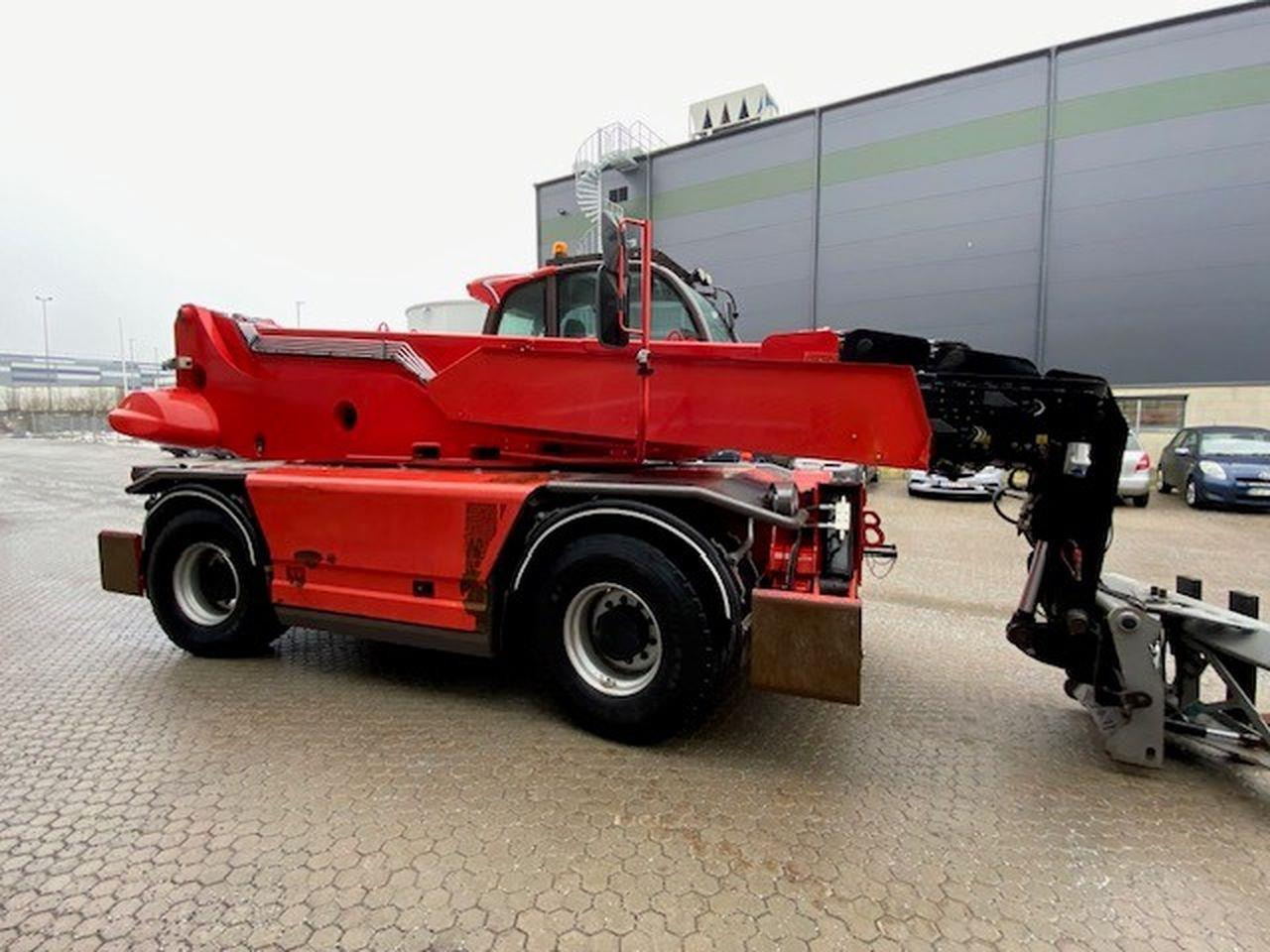 Manitou MRT2470P+ ST4 - Telescopic handler: picture 4 Manitou MRT2470P+ ST4 - Telescopic handler: picture 4