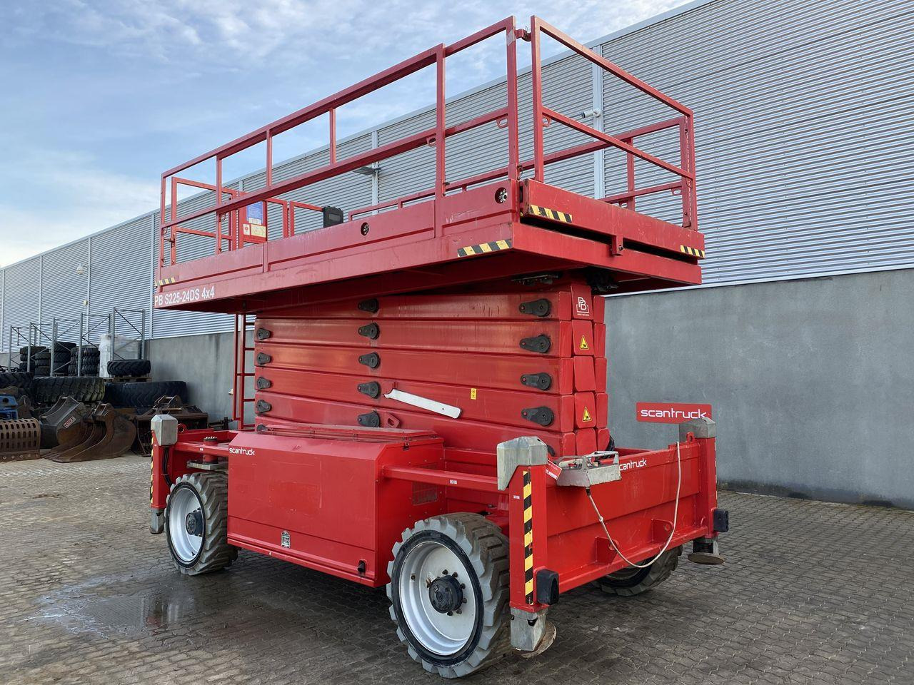 PB S225-24DS 4X4 - Scissor lift: picture 2 PB S225-24DS 4X4 - Scissor lift: picture 2