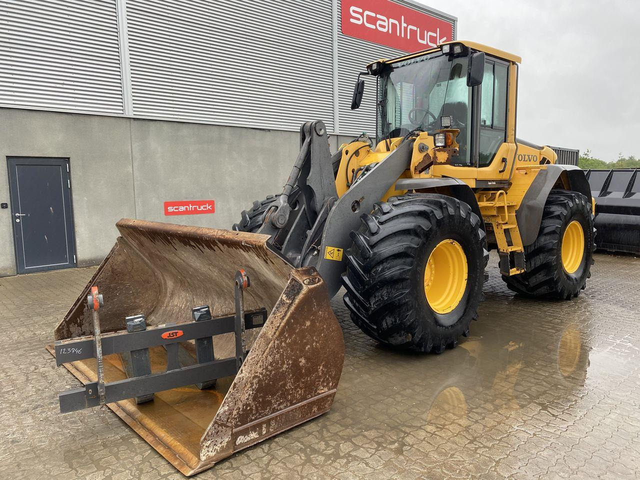 Volvo L90F - Wheel loader: picture 1 Volvo L90F - Wheel loader: picture 1