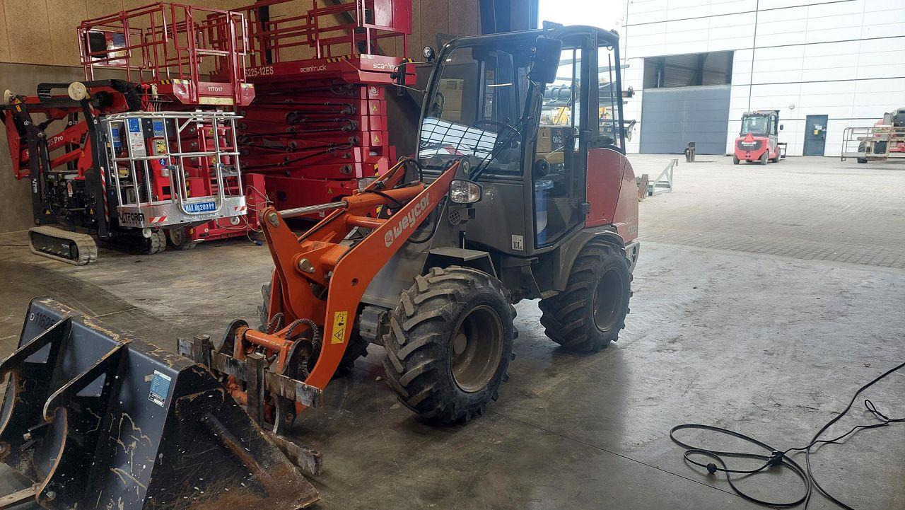 Weycor AR320 Cab - Compact loader: picture 1 Weycor AR320 Cab - Compact loader: picture 1
