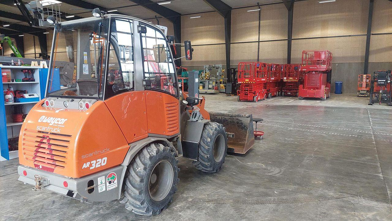 Weycor AR320 Cab - Compact loader: picture 4 Weycor AR320 Cab - Compact loader: picture 4