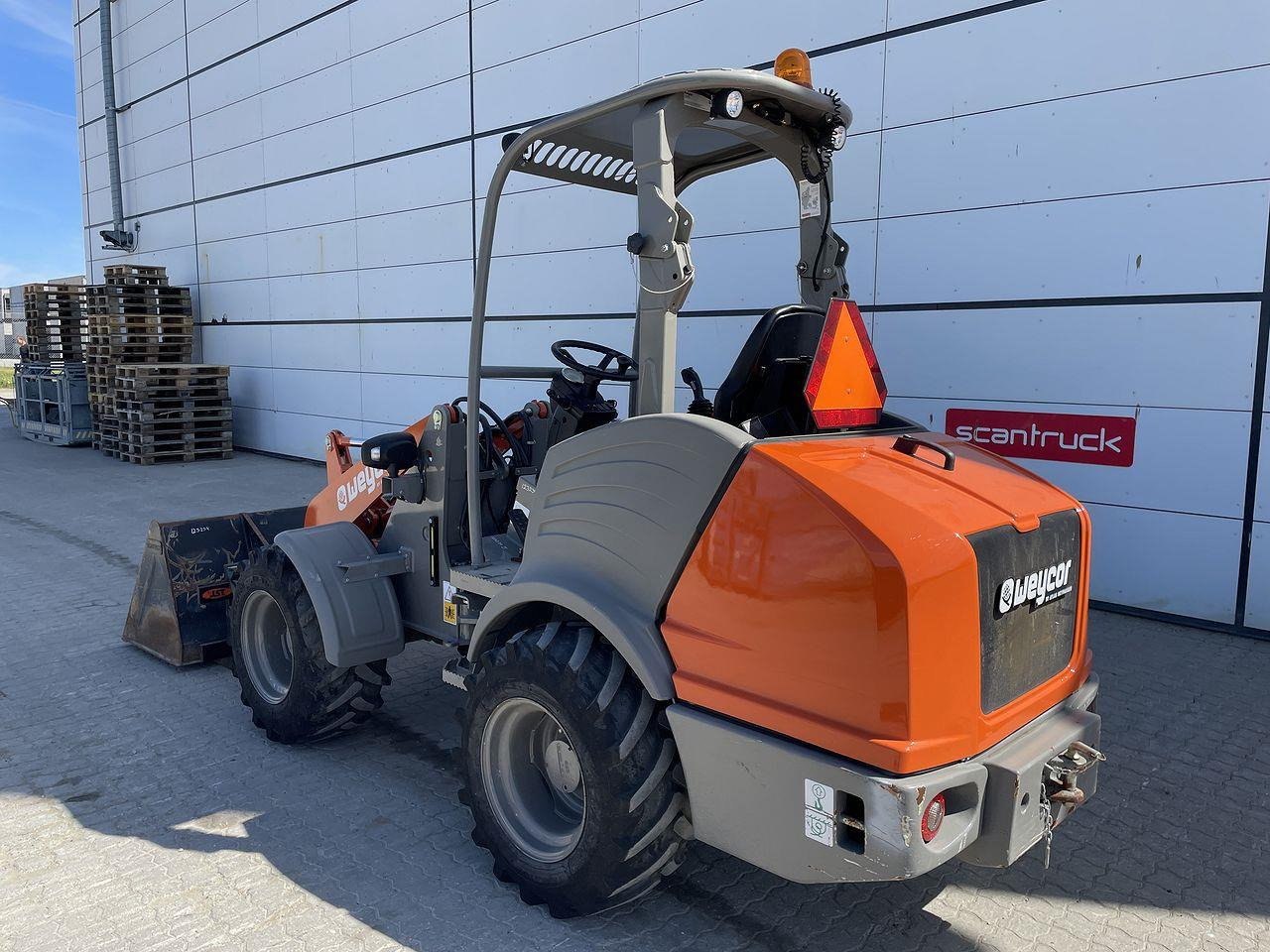 Weycor AR380 Agrar - Compact loader: picture 2 Weycor AR380 Agrar - Compact loader: picture 2