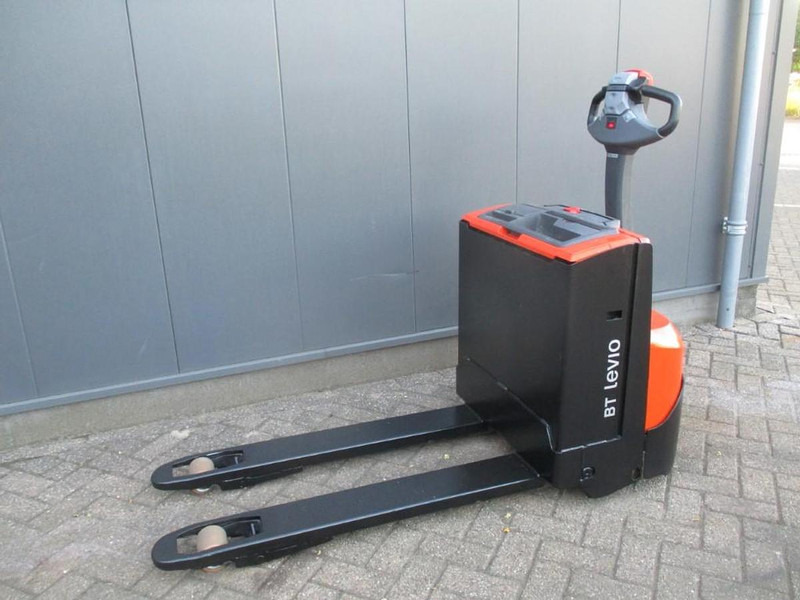 BT LWE 160 - Pallet truck: picture 2 BT LWE 160 - Pallet truck: picture 2