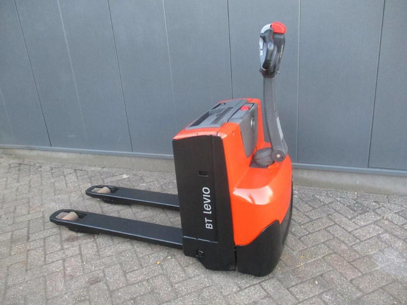 BT LWE 160 - Pallet truck: picture 3 BT LWE 160 - Pallet truck: picture 3