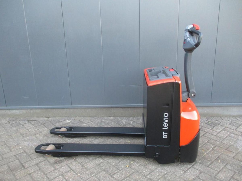 BT LWE 160 - Pallet truck: picture 1 BT LWE 160 - Pallet truck: picture 1