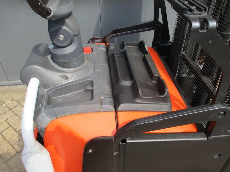 BT SPE 200L - Stacker: picture 5 BT SPE 200L - Stacker: picture 5