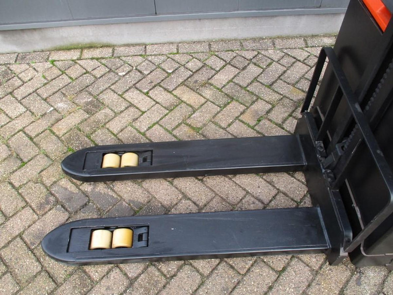 BT SWE 080L - Stacker: picture 4 BT SWE 080L - Stacker: picture 4