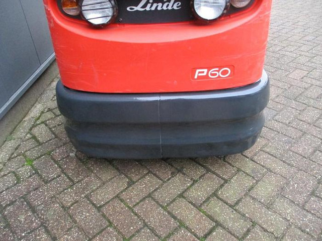 Tow tractor Linde P 60: picture 7