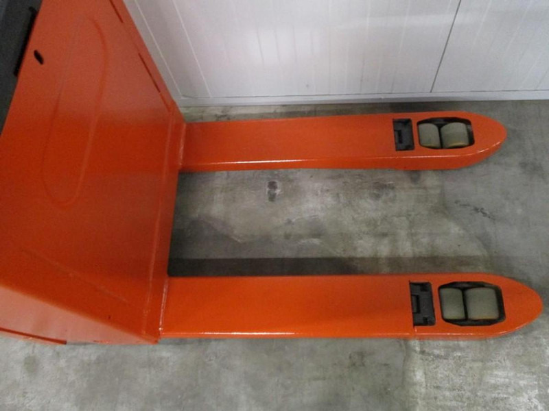 Linde T16 - Pallet truck: picture 5 Linde T16 - Pallet truck: picture 5