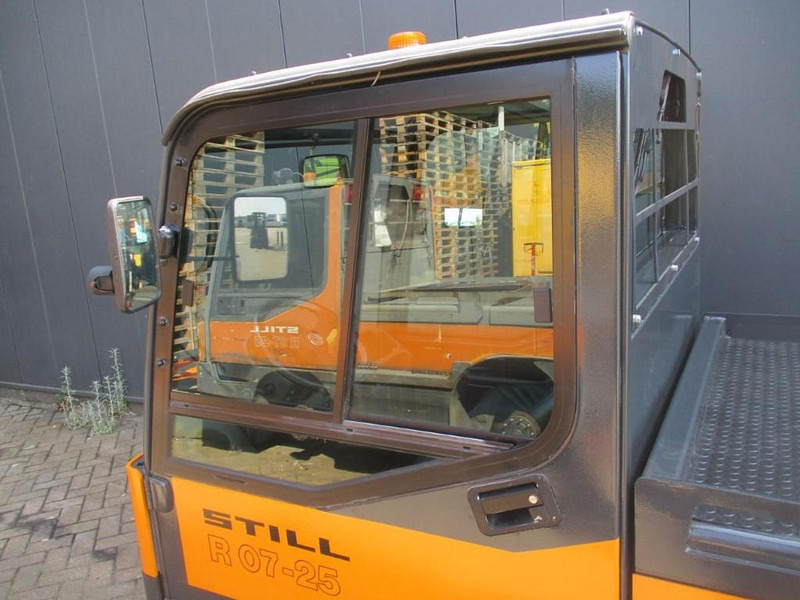 Still R07-25 - Tow tractor: picture 5 Still R07-25 - Tow tractor: picture 5