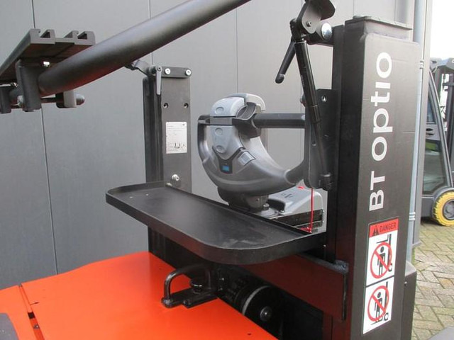 Toyota OSE 100W - Order picker: picture 5 Toyota OSE 100W - Order picker: picture 5