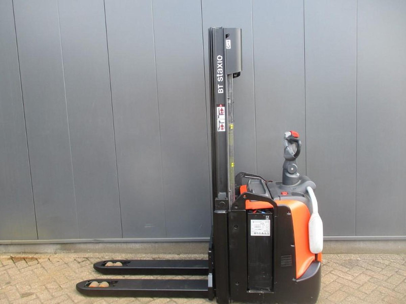 Toyota SPE 120L - Stacker: picture 1 Toyota SPE 120L - Stacker: picture 1