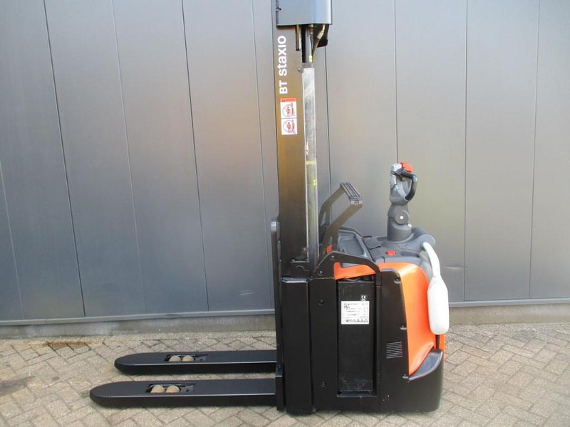 Toyota SPE 160L - Stacker: picture 1 Toyota SPE 160L - Stacker: picture 1