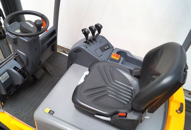 Jungheinrich EFG115 - Electric forklift: picture 3 Jungheinrich EFG115 - Electric forklift: picture 3