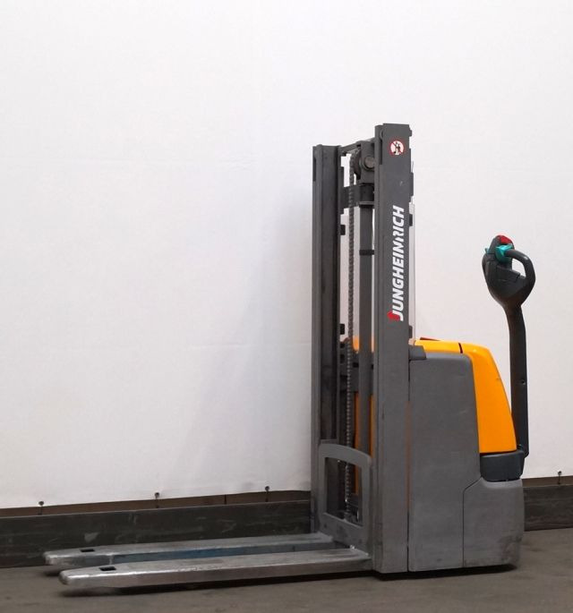 Jungheinrich EJC110 - Stacker: picture 1 Jungheinrich EJC110 - Stacker: picture 1