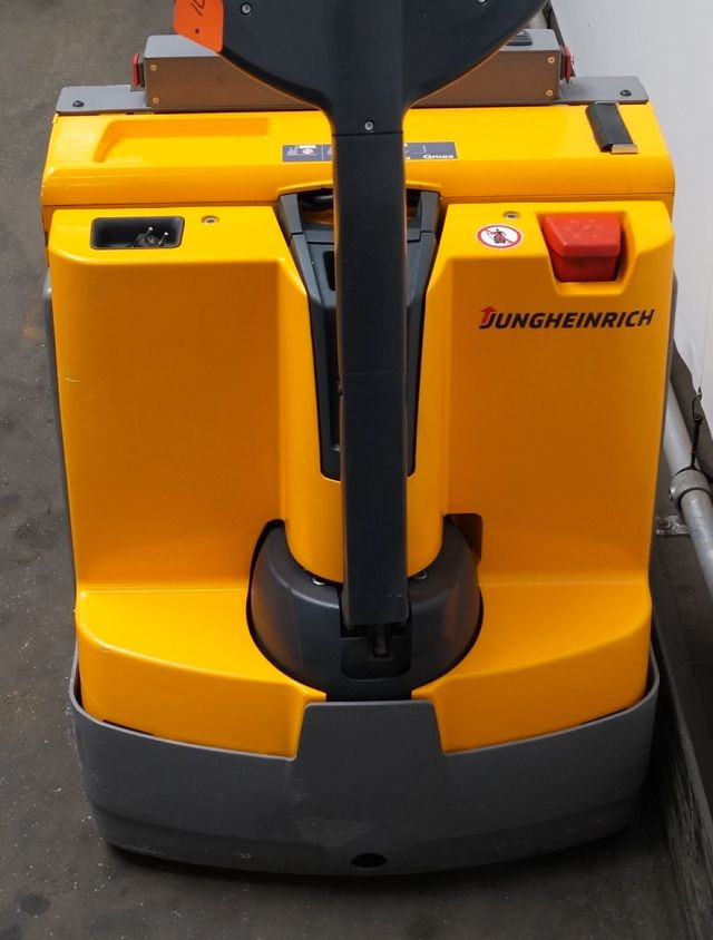 Jungheinrich EJE C20 - Pallet truck: picture 3 Jungheinrich EJE C20 - Pallet truck: picture 3