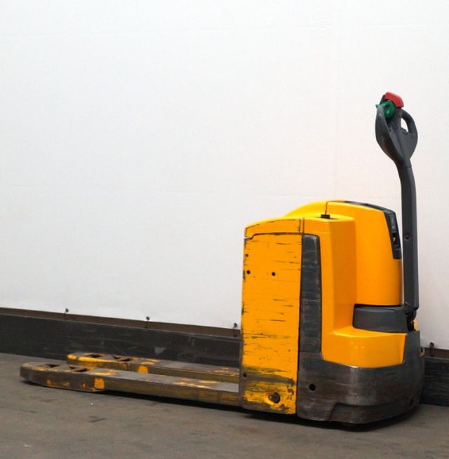Jungheinrich EJE220 - Pallet truck: picture 2 Jungheinrich EJE220 - Pallet truck: picture 2