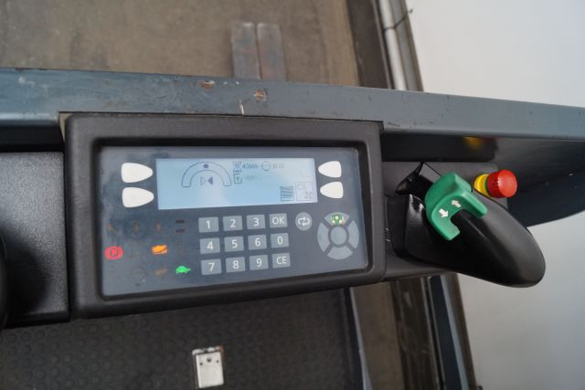 Jungheinrich EKS312 - Order picker: picture 4 Jungheinrich EKS312 - Order picker: picture 4