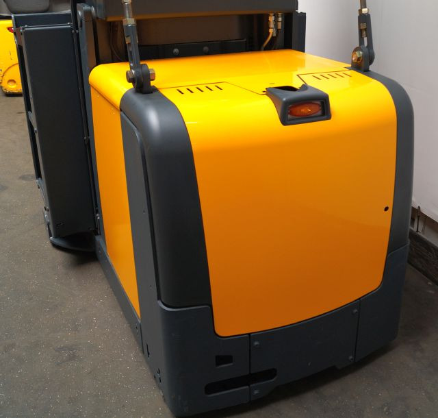 Jungheinrich EKS312 - Order picker: picture 5 Jungheinrich EKS312 - Order picker: picture 5