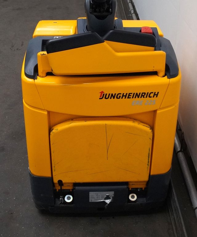 Jungheinrich ERE225 - Pallet truck: picture 4 Jungheinrich ERE225 - Pallet truck: picture 4