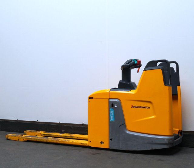 Jungheinrich ERE225 - Pallet truck: picture 2 Jungheinrich ERE225 - Pallet truck: picture 2