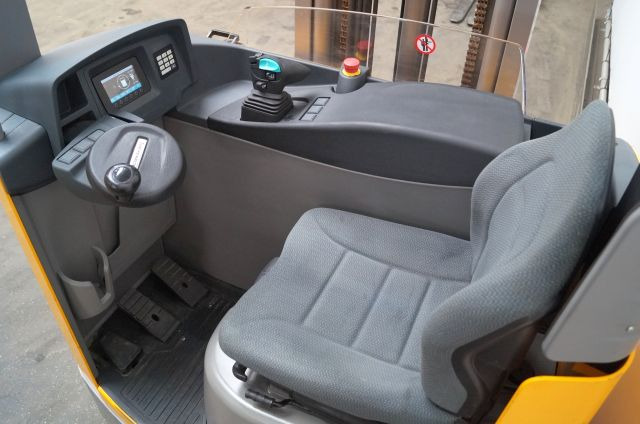 Jungheinrich ETV214 - Reach truck: picture 3 Jungheinrich ETV214 - Reach truck: picture 3