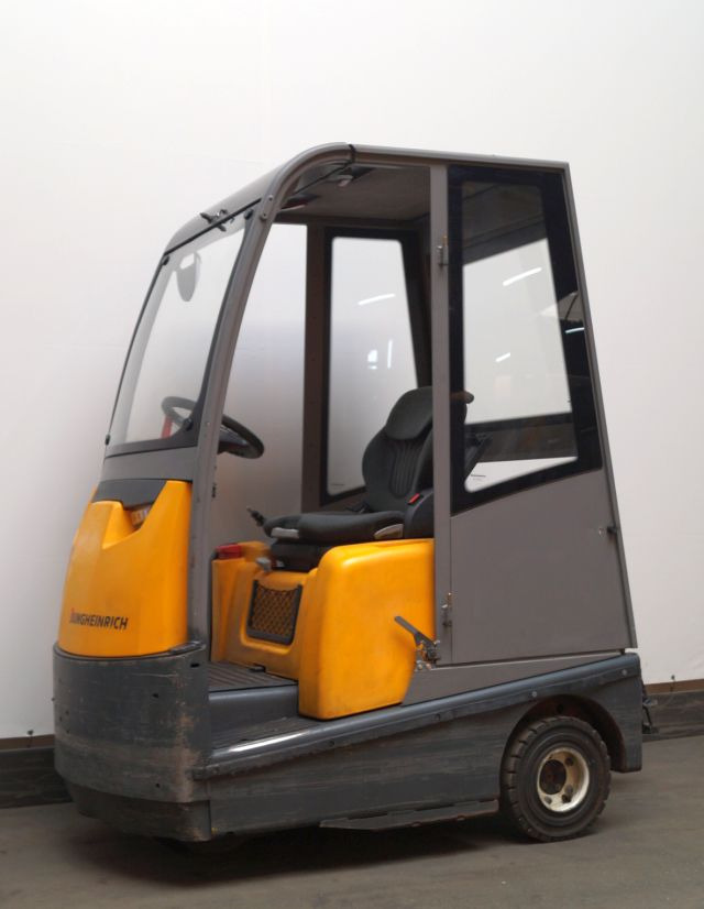 Jungheinrich EZS570 - Tow tractor: picture 1 Jungheinrich EZS570 - Tow tractor: picture 1